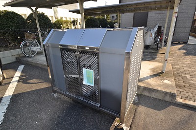 その他　敷地内ゴミ置場も完備しております