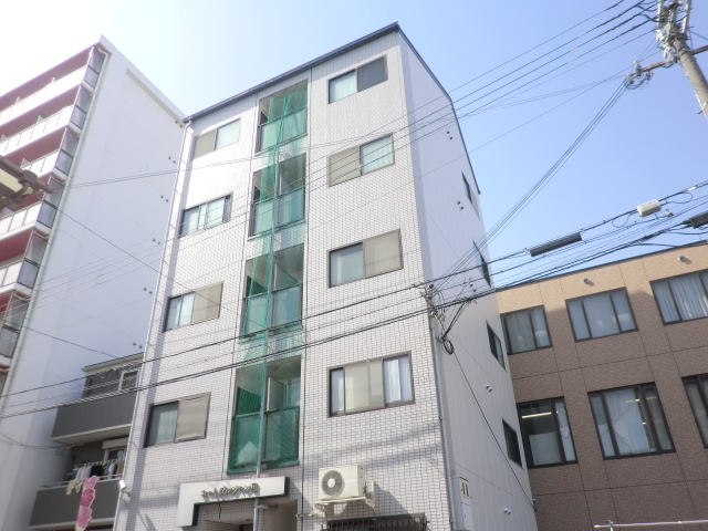建物外観　阪急、ＪＲ、地下鉄の便利な３ＷＡＹです。