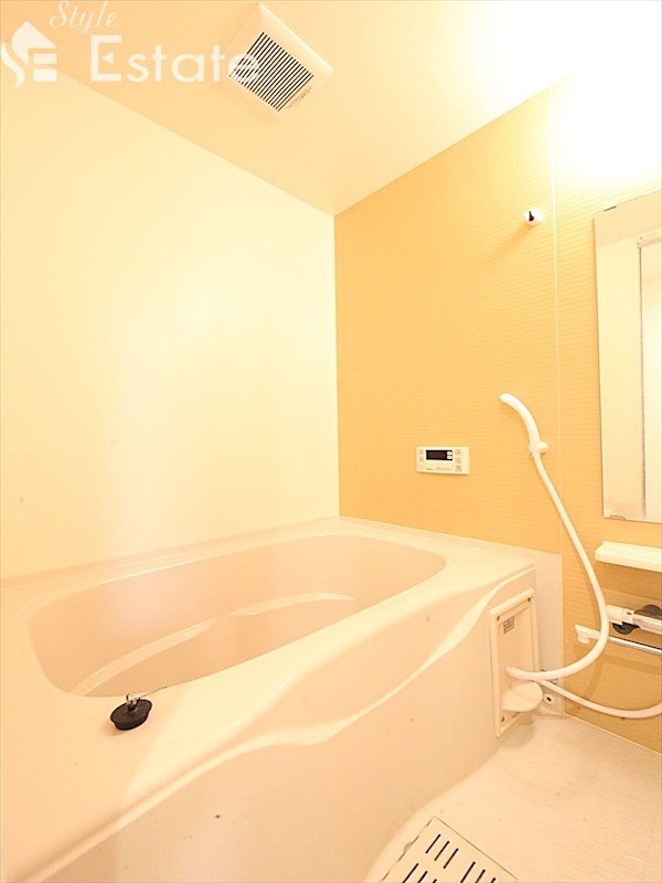 バス・シャワールーム　バスルーム