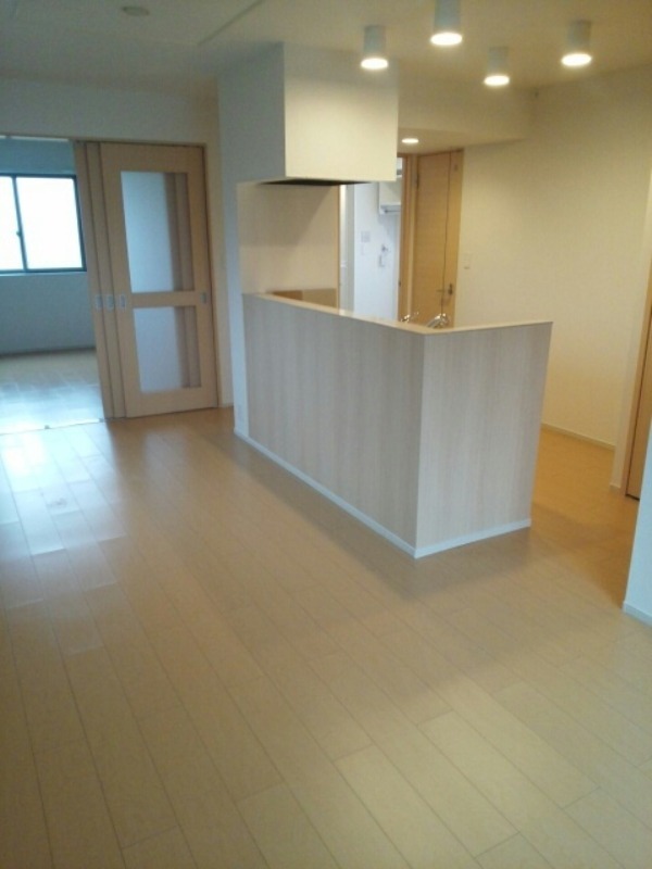 居室・リビング　図面と現状に相違がある場合には現状を優先