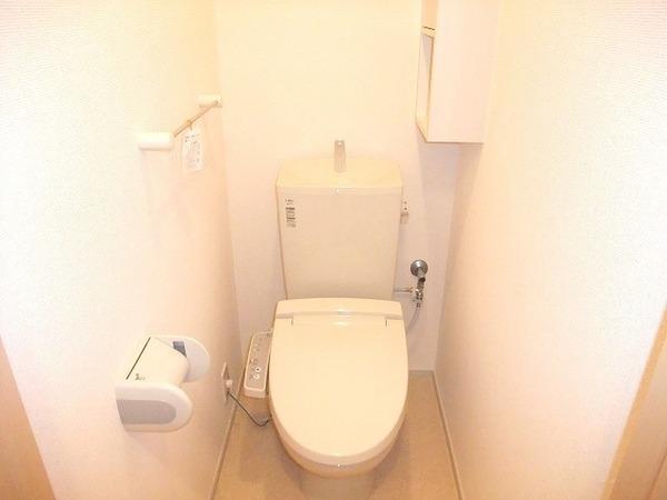 トイレ　ウォシュレット付きです！