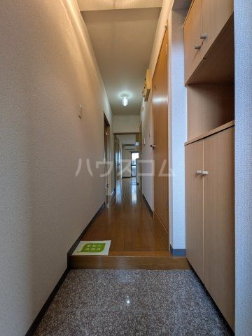 アンソレイユIIの玄関写真