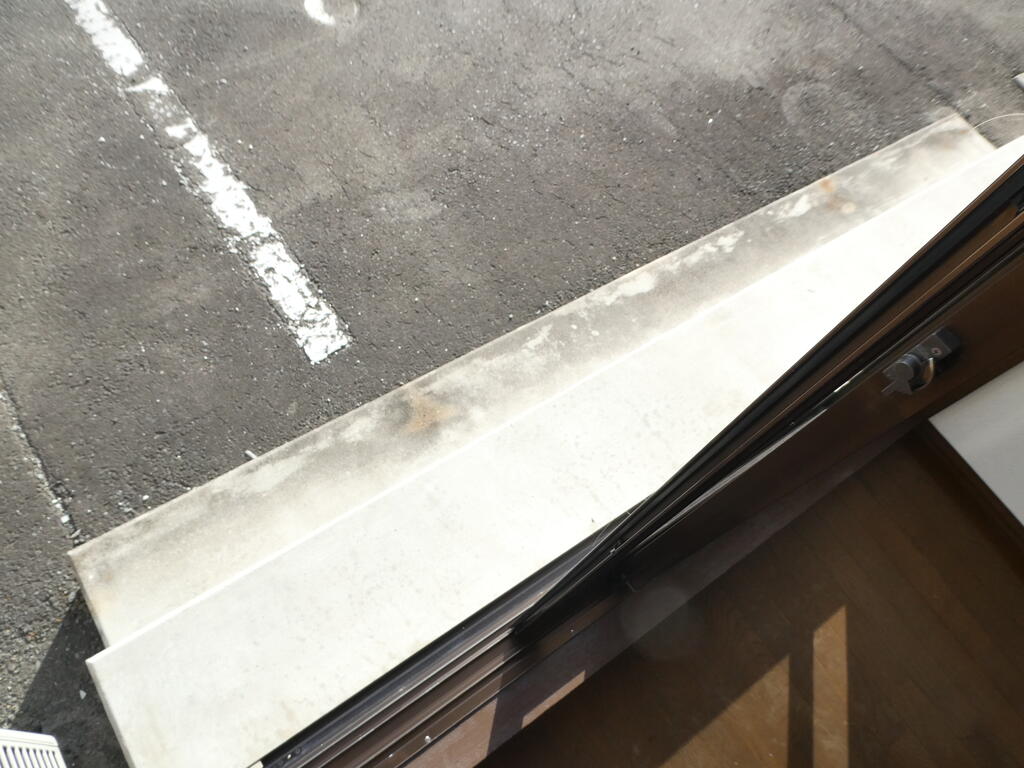 バルコニー　テラス