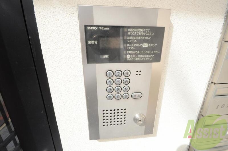 エントランス　オートロック付きです。