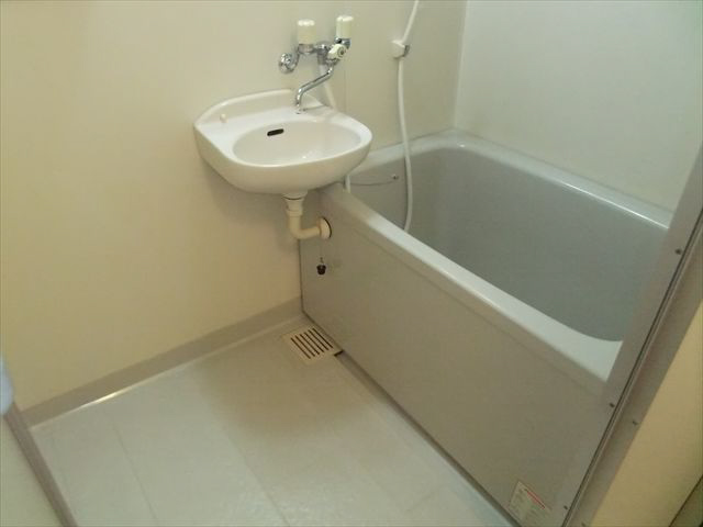 バス・シャワールーム　バスルーム