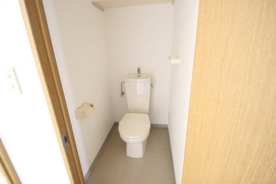 トイレ　※別号室の写真です。