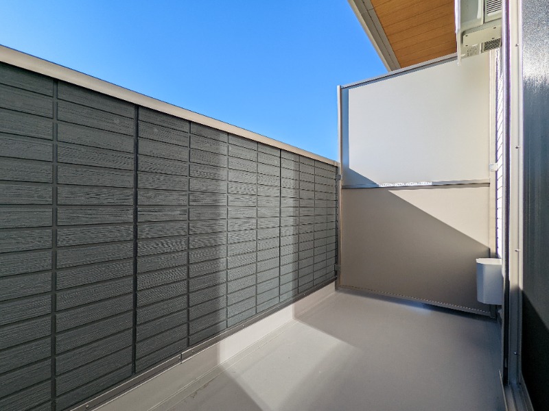 バルコニー　図面と現状に相違がある場合には現状を優先