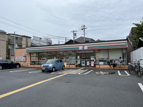 コンビニ　セブンイレブン 大阪今福南1丁目店（コンビニ）まで756m