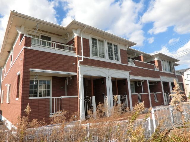 建物外観　2年毎の更新料が無料です。