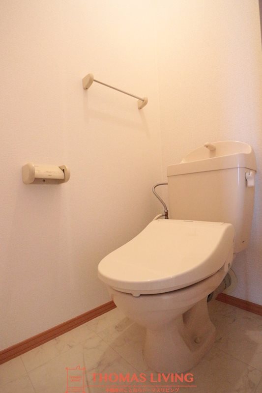 トイレ　写真は同物件の別号室です。