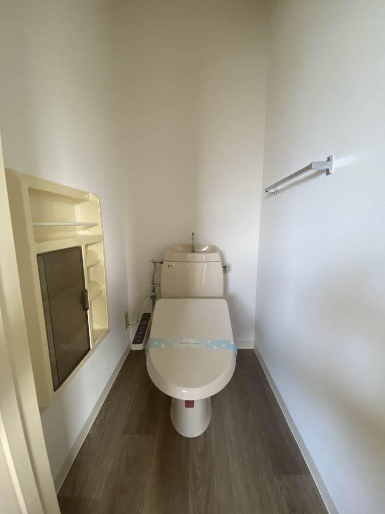 トイレ　トイレ