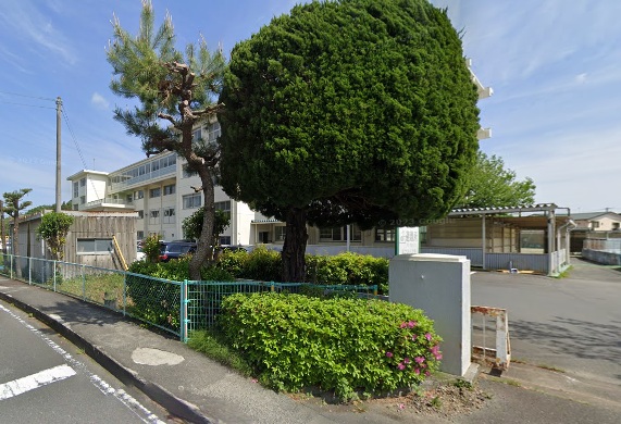 小学校　菊川市立堀之内小学校（小学校）まで303m