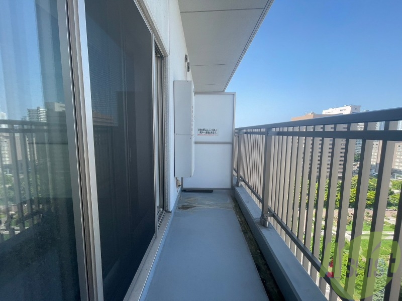 バルコニー　バルコニーです。洗濯物を干したり一息ついたりできますね！