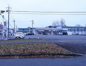 コンビニ　ローソン（コンビニ）まで464m