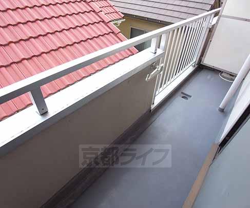 バルコニー　布団も十分干せます。