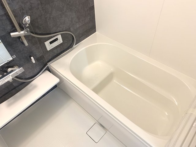 バス・シャワールーム　追い焚き機能付き