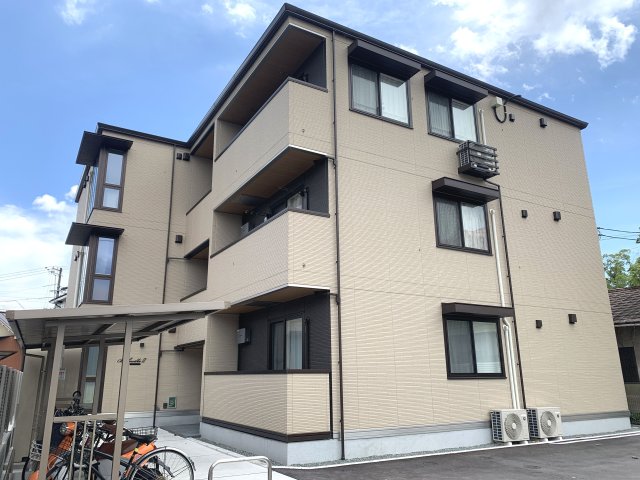 建物外観　ベルフィーユII・軽量鉄骨造