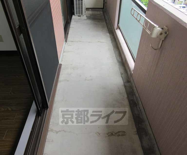 バルコニー　バルコニーも広い・