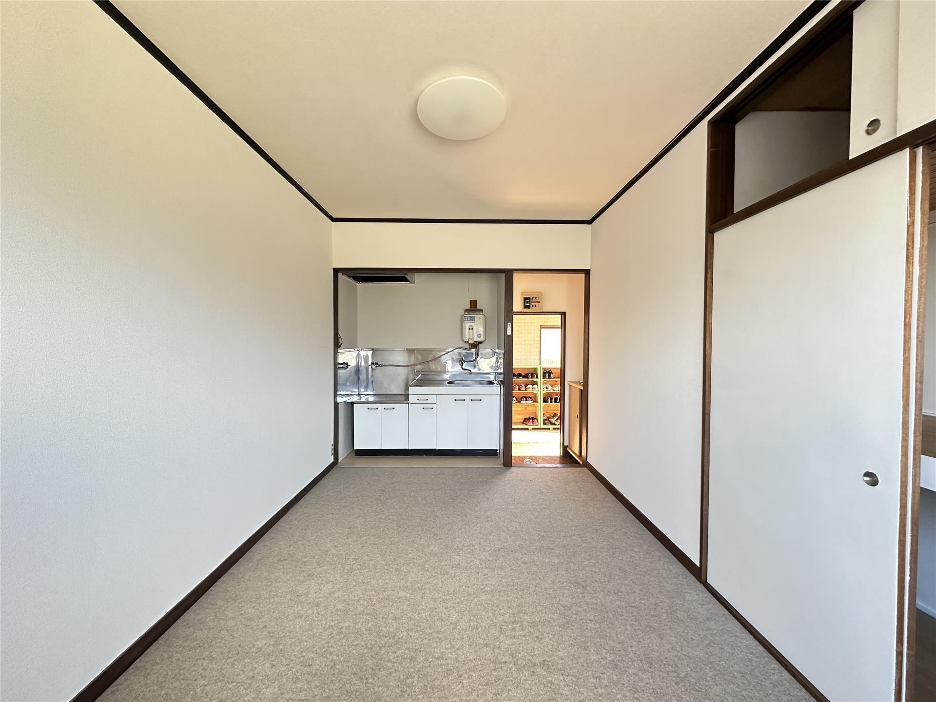 居室・リビング　2号室