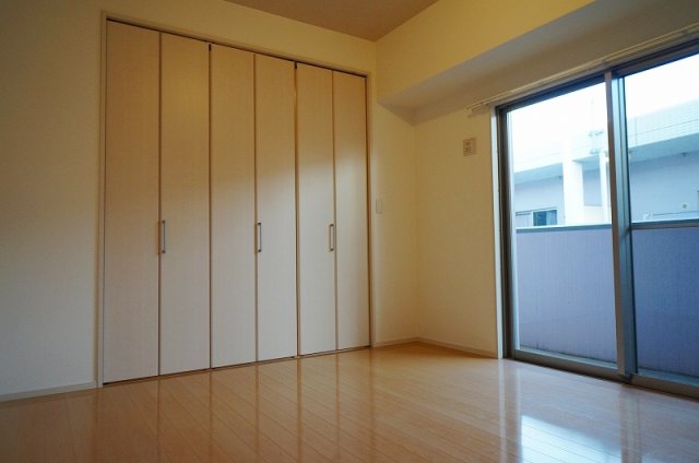 その他部屋・スペース　落ち着いて過ごせるお部屋なので、寝室にいかがでしょうか