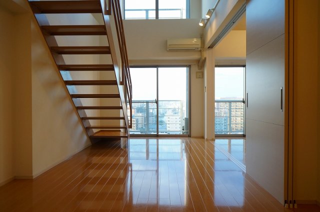 居室・リビング　使いやすい居間です