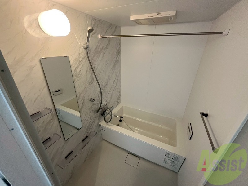 バス・シャワールーム　お風呂になります。一日の疲れを癒してくださいね。