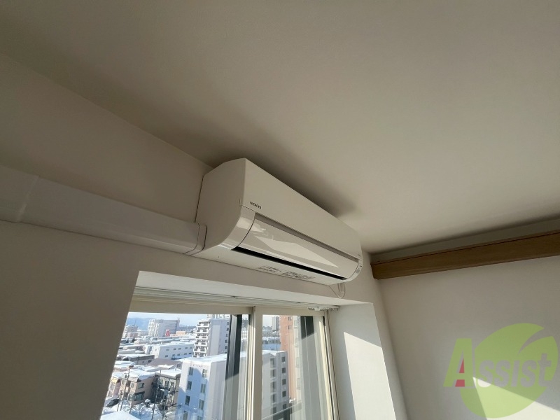 その他設備　エアコン付きで快適なリビングです！欠かせませんね。