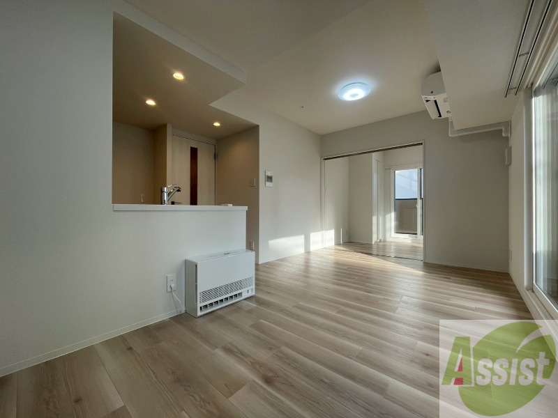 居室・リビング　広々としたリビングですね。使い勝手がよさそうですね！