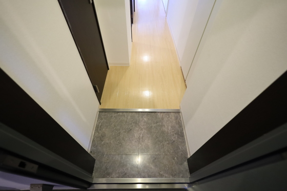 玄関　※別部屋の写真です