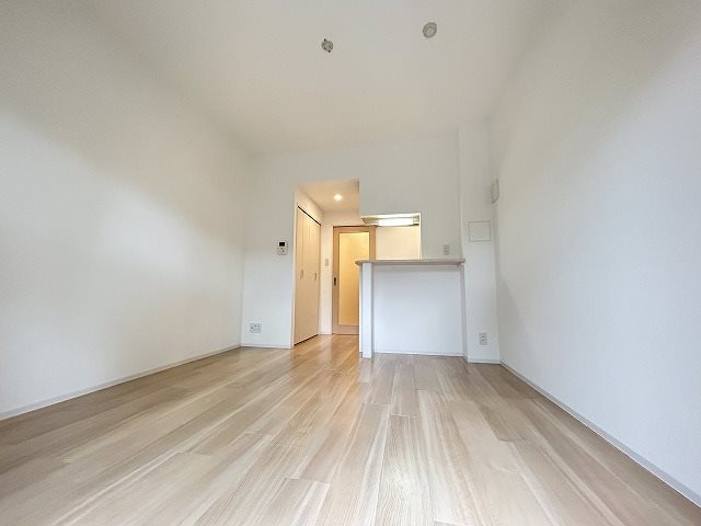 居室・リビング　同マンション別部屋