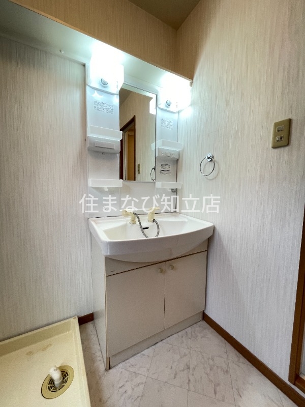 洗面設備　同型タイプ