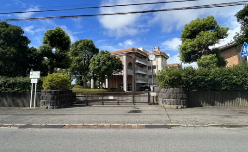 中学校　富里市立富里北中学校（中学校）まで1517m