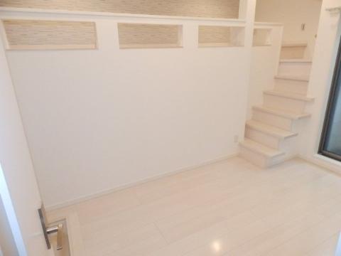 居室・リビング　室内