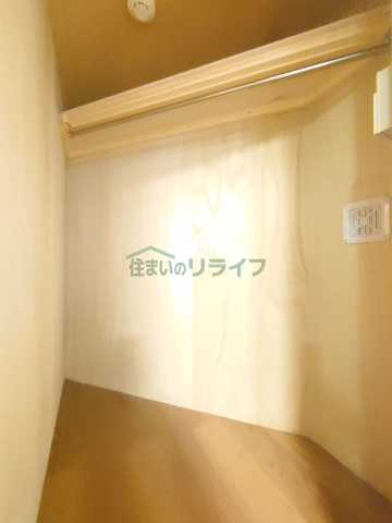 収納　シャルレ早稲田