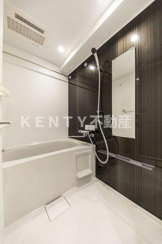 バス・シャワールーム　ゆったり過ごせるお風呂です