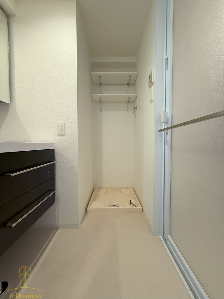 洗面設備　セレニテフラン難波