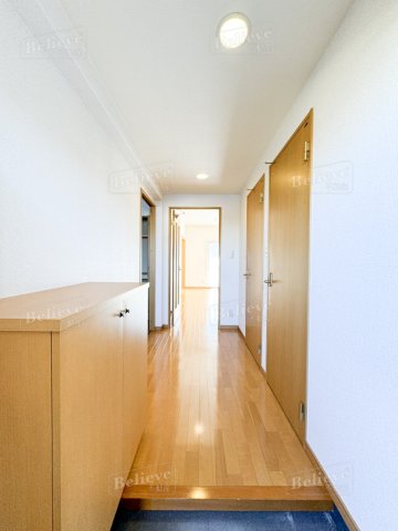 玄関　シューズボックス付きの玄関です☆