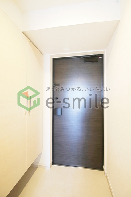 玄関　落ち着いた玄関です