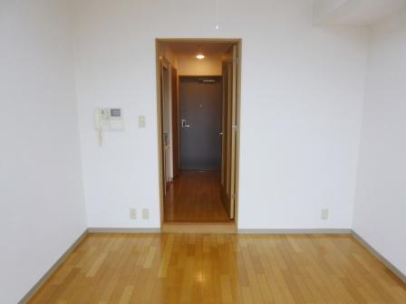 居室・リビング　エアコン付きで初期費用を抑えられます