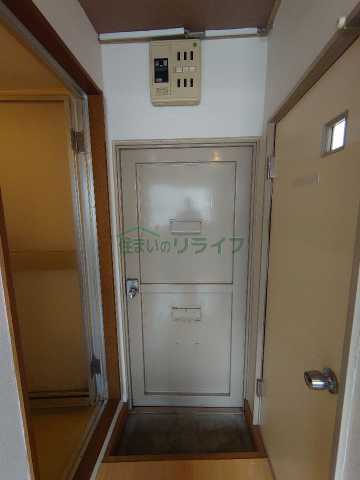 玄関　MRビル