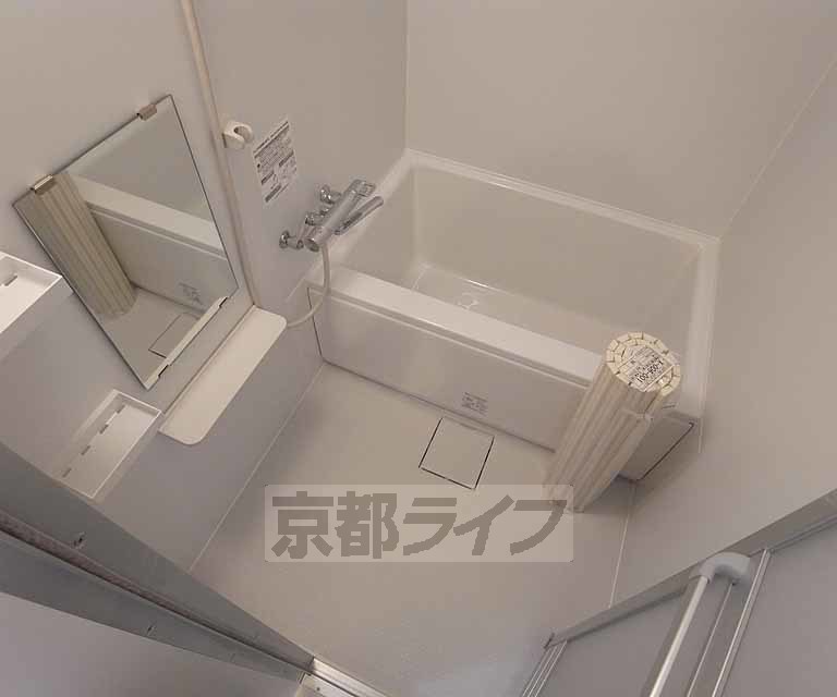 バス・シャワールーム　綺麗なお風呂です。