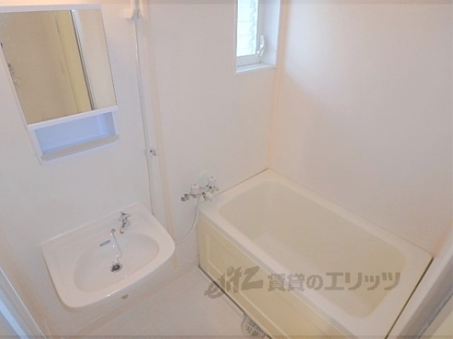 バス・シャワールーム　バス