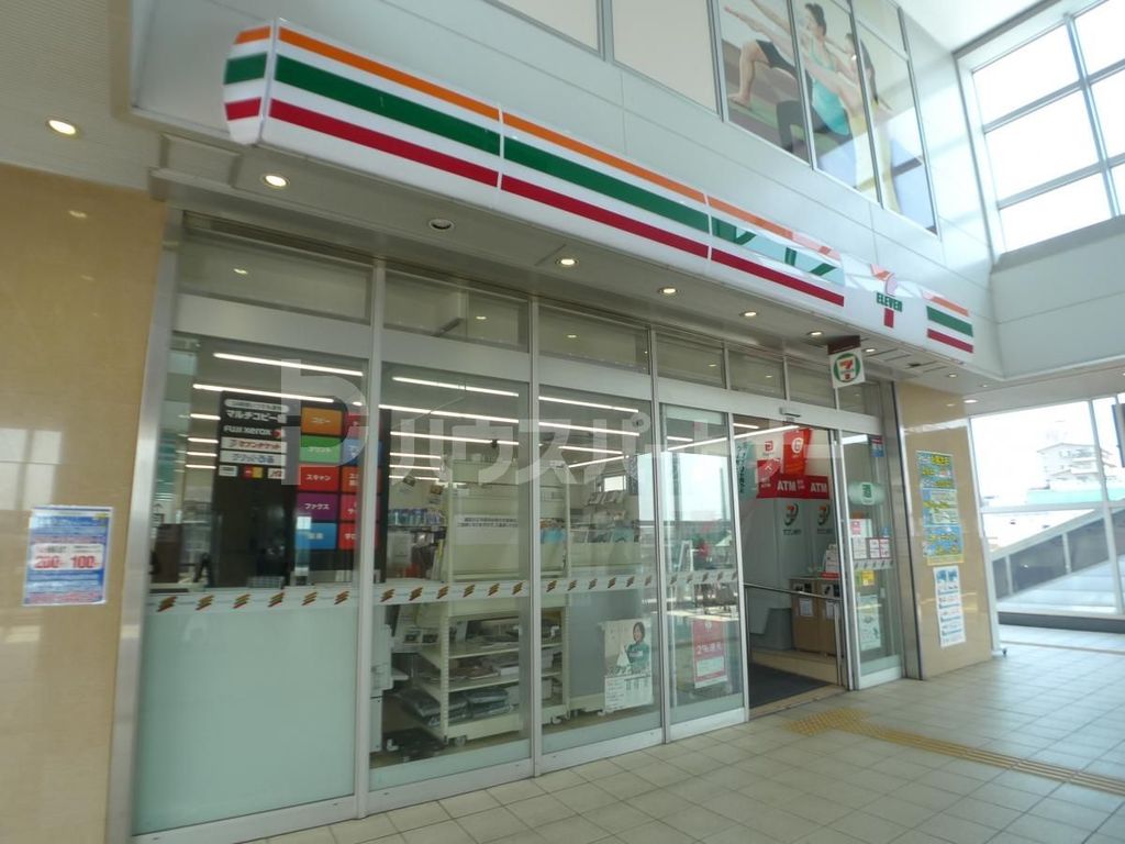 コンビニ　セブンイレブン松戸馬橋ステーションモール店（コンビニ）まで90m