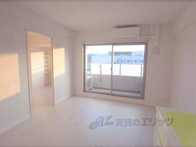 居室・リビング　リビング