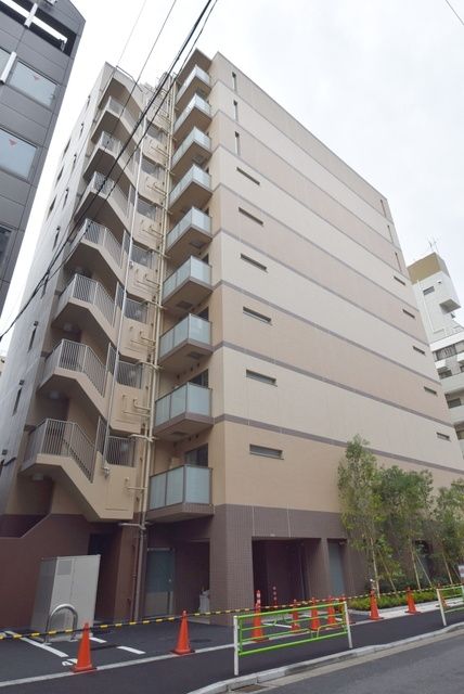 建物外観　地上10階建て