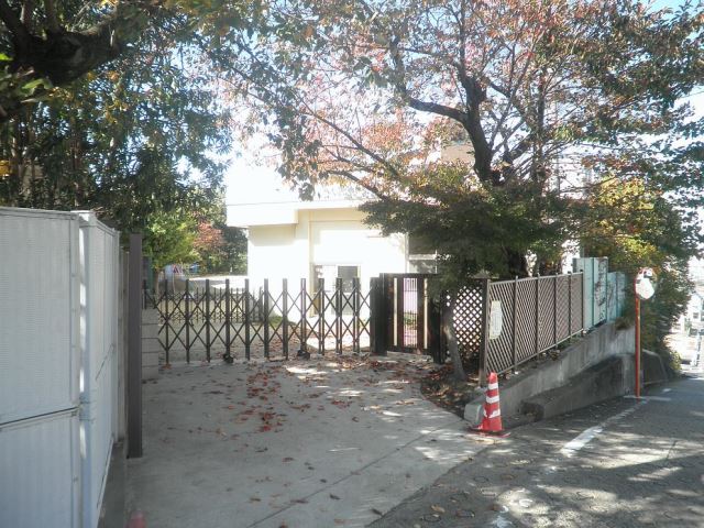 幼稚園・保育園　雪の聖母幼稚園（幼稚園・保育園）まで220m