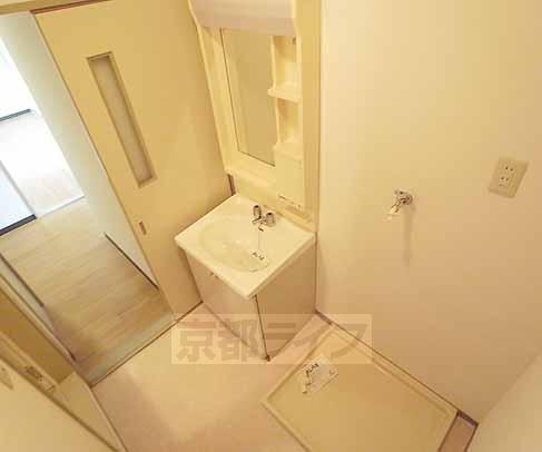 洗面設備　毎日のスタートはこちらから。