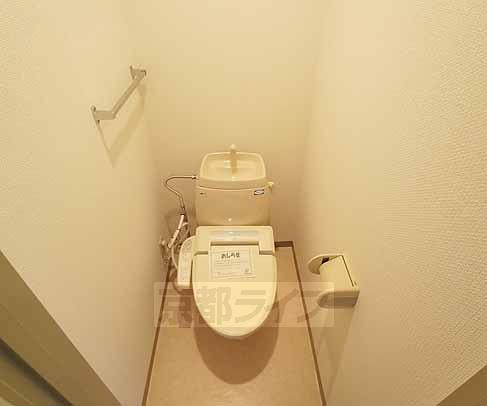 トイレ　清潔感のある洋式トイレ。