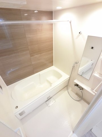 バス・シャワールーム　※同タイプ写真になります