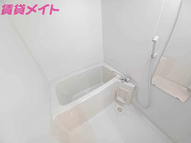 バス・シャワールーム　同物件別部屋の写真です